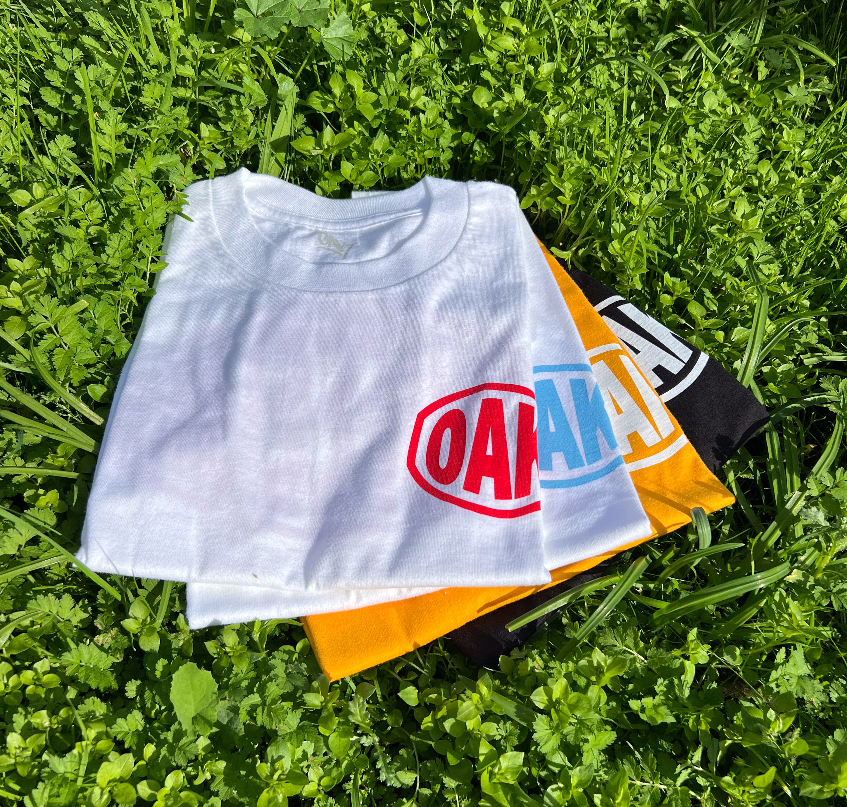 Ayufeelme Badge Tee